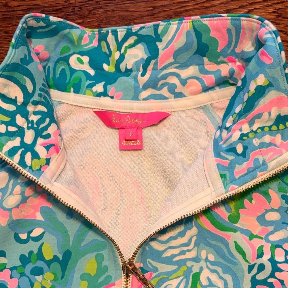 Lilly Pulitzer Ronan Cropped Pullover UPF 50+ - Picture 4 of 6